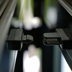 Faltschiebetür mit Flügelschnäpper